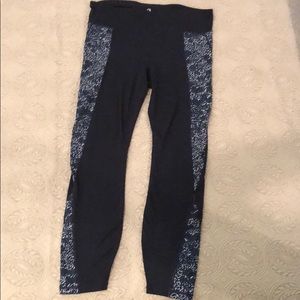 GapFit compression leggings